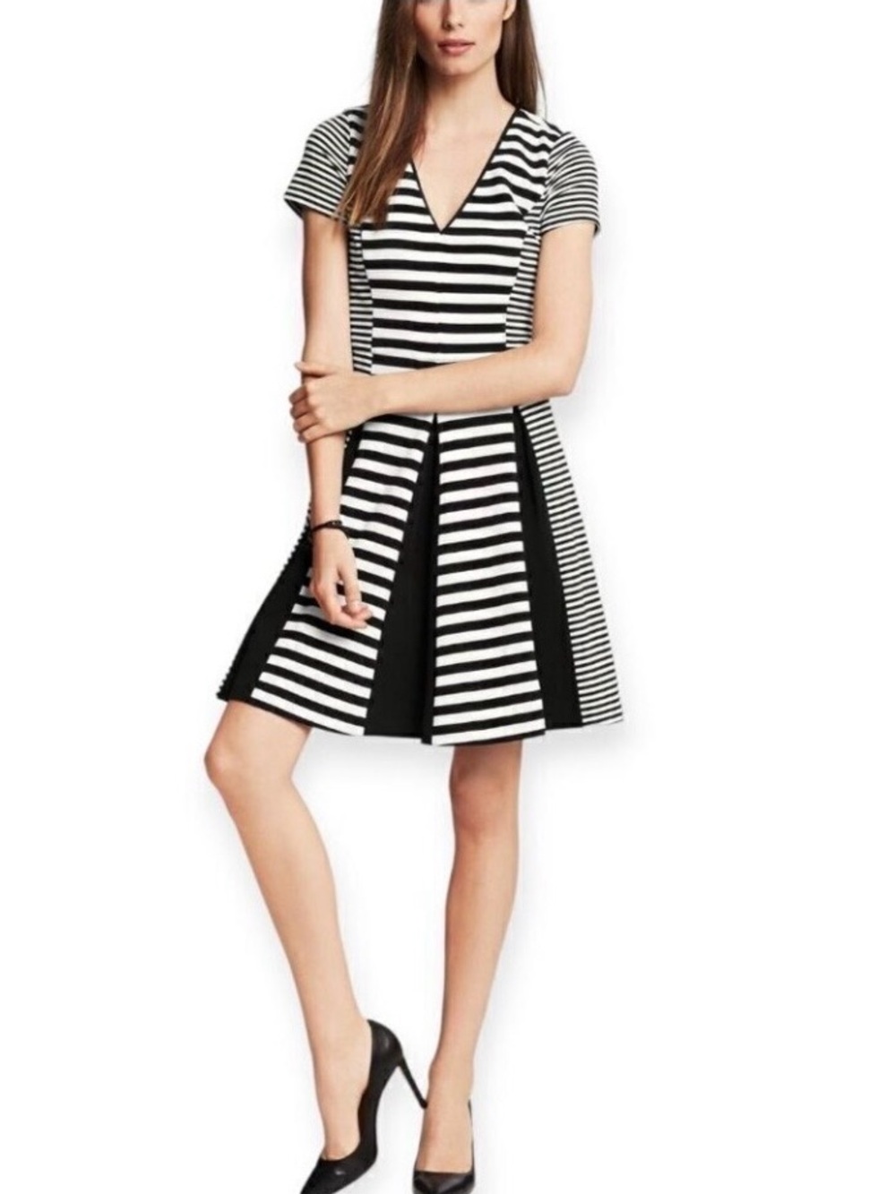 #654 Banana Republic NWT Black and White Striped Shirt Sleeve Dress